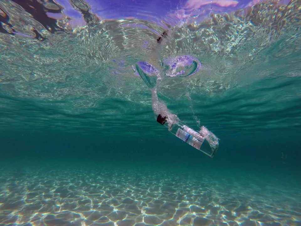 Buceador en las aguas de Ibiza y Formentera